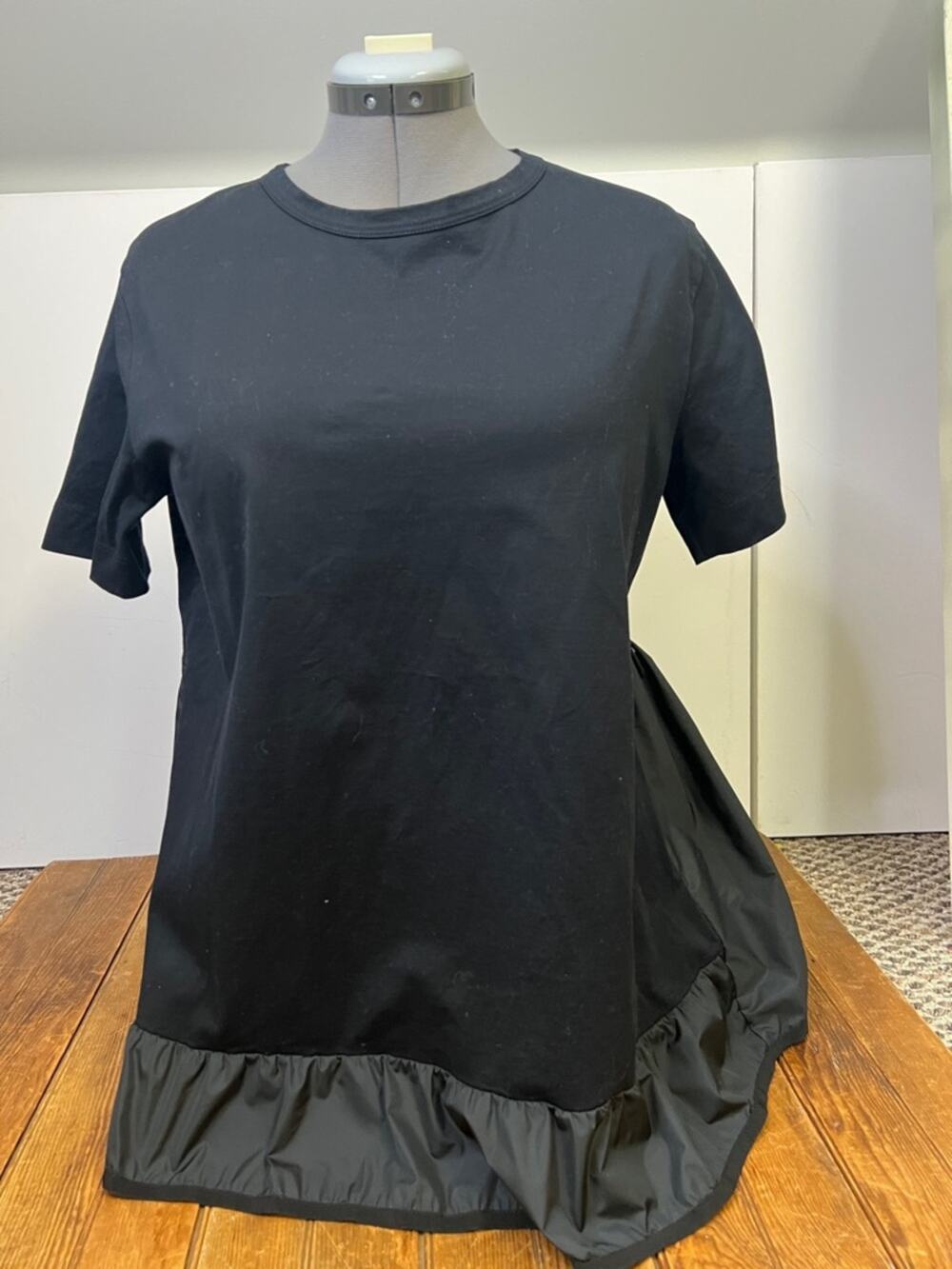 Herno women’s top Mixed Media Black Short Sleeve Ruffle-Hem back Tee size 48